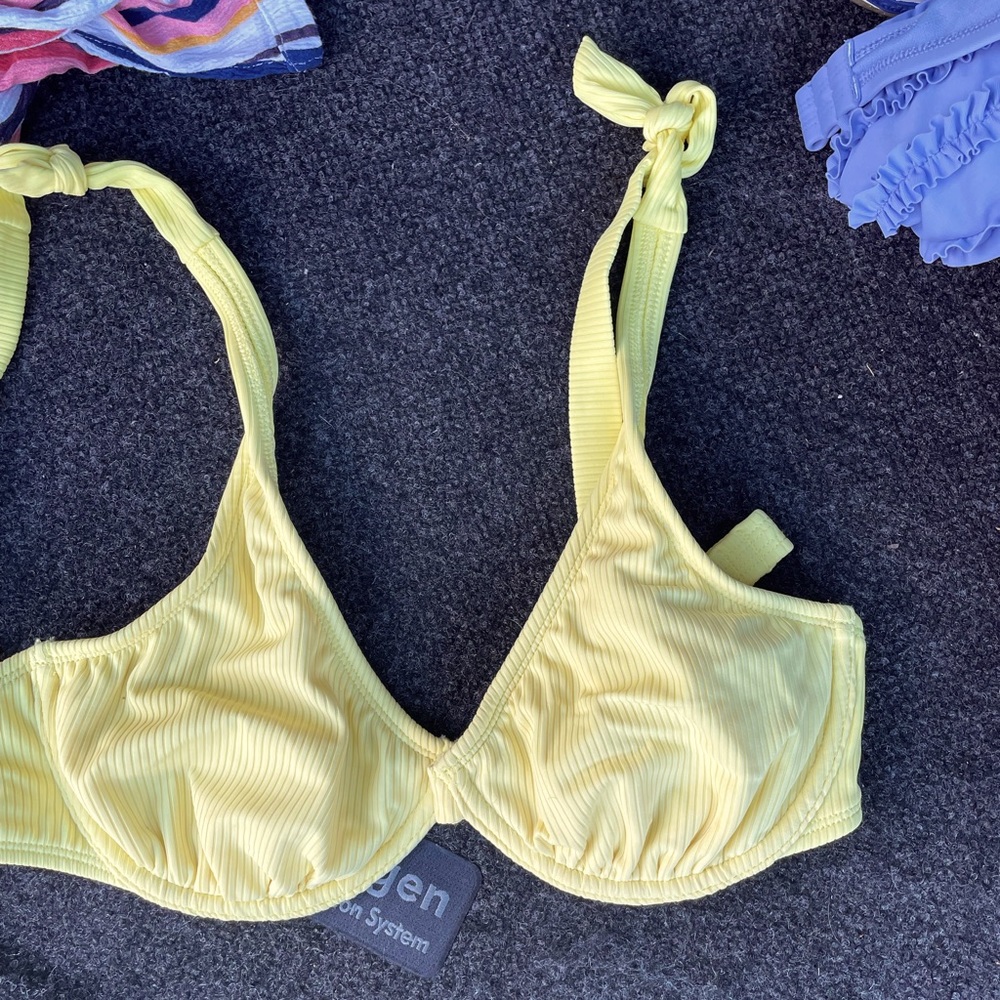 Swim suit top